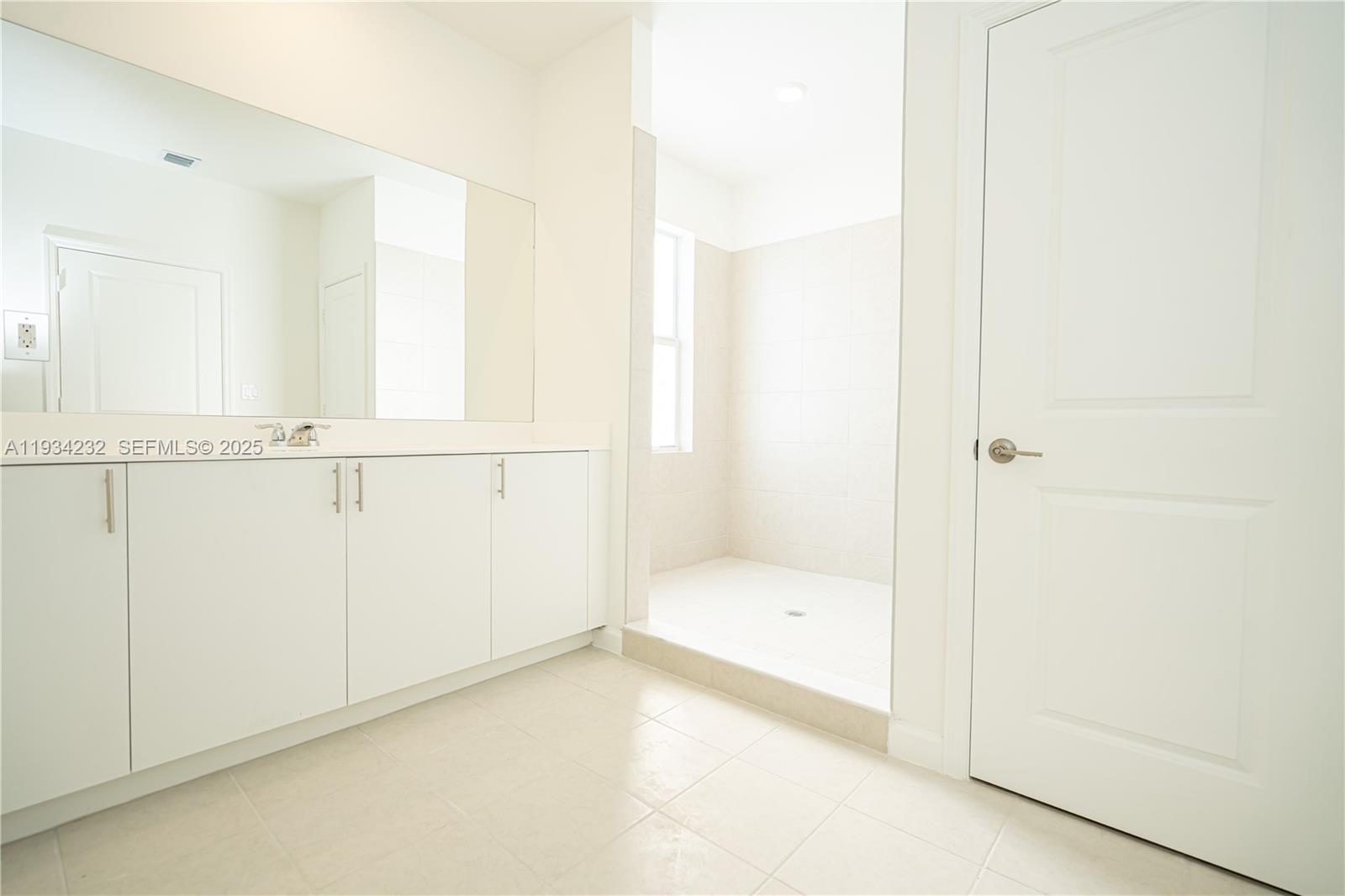 ACACIA ESTATES - Residential