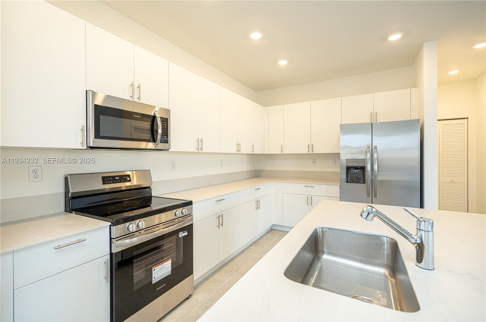 ACACIA ESTATES - Residential