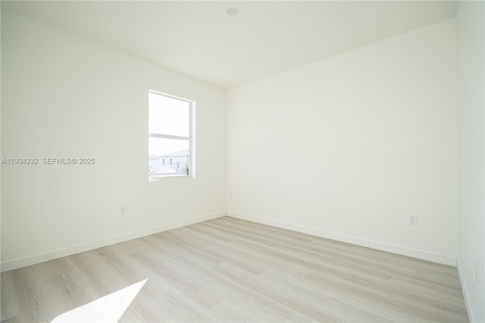 ACACIA ESTATES - Residential