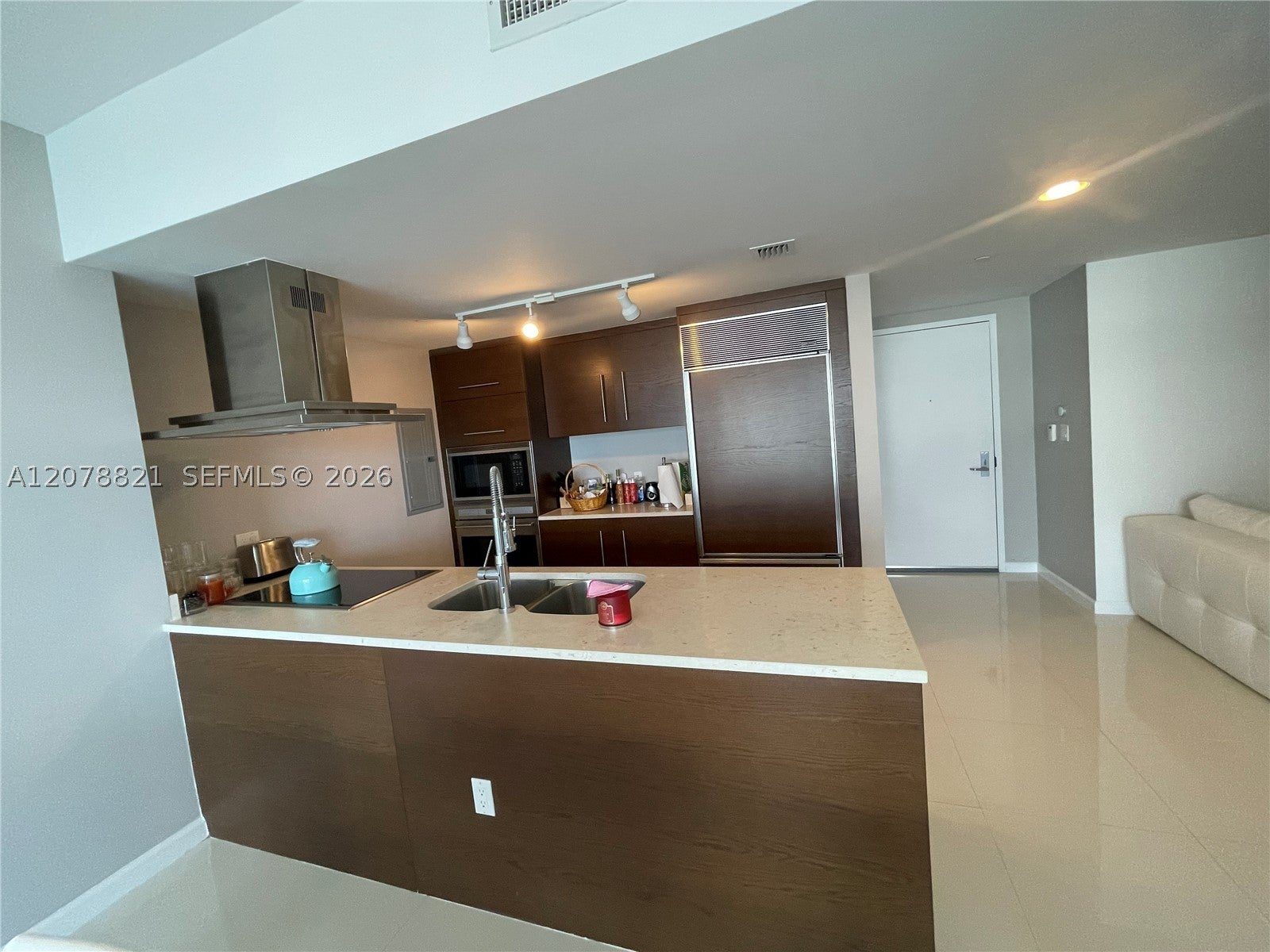 495 Brickell Ave 1103