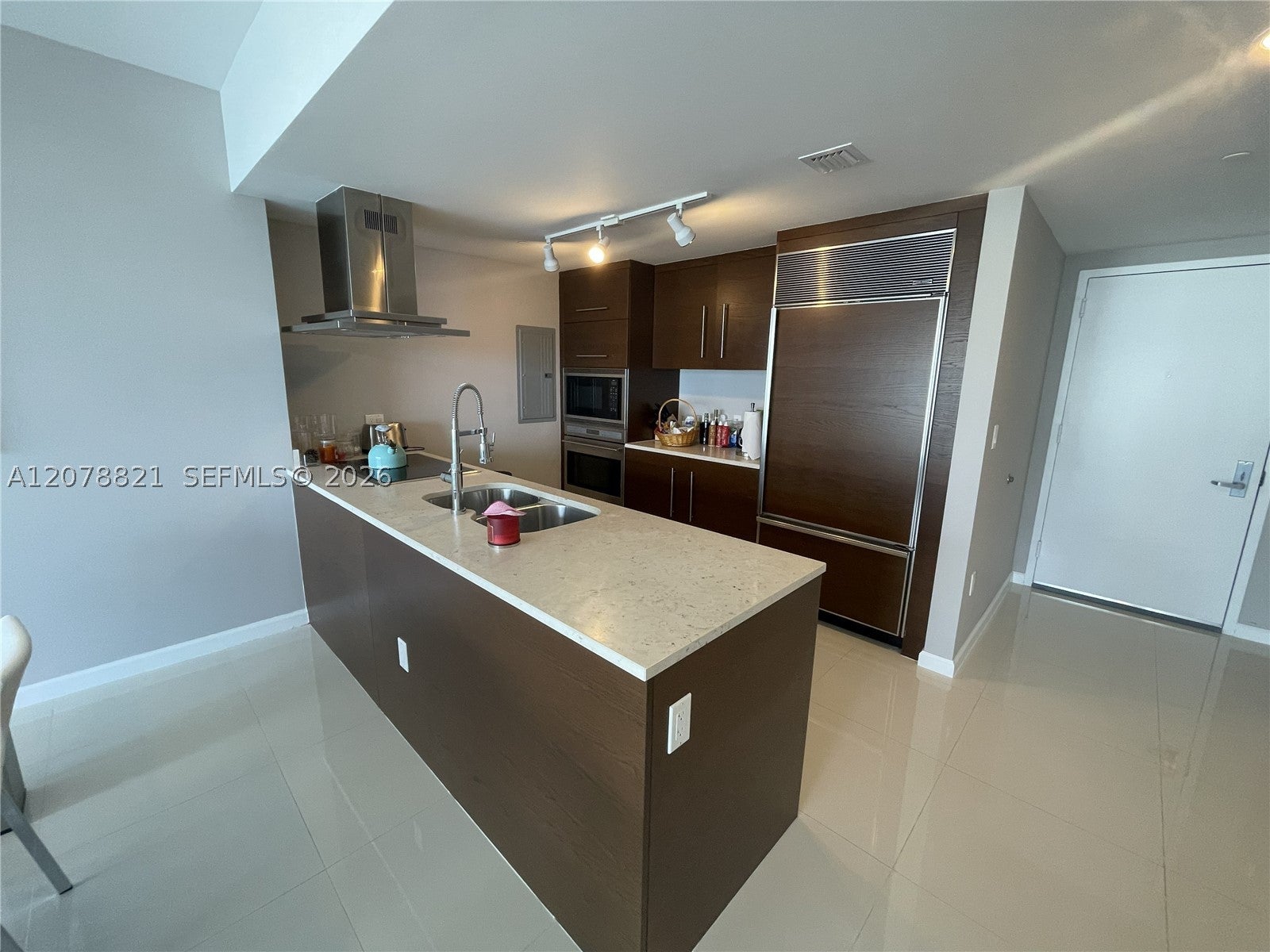 495 Brickell Ave 1103