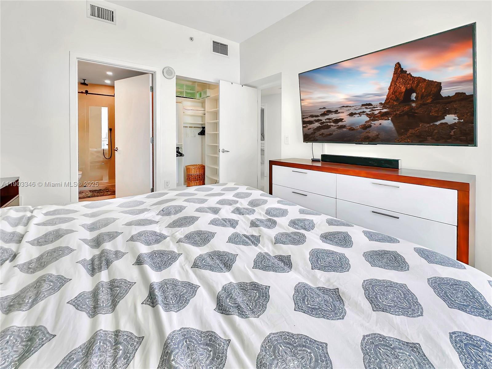 EDEN HOUSE CONDO - Residential Lease