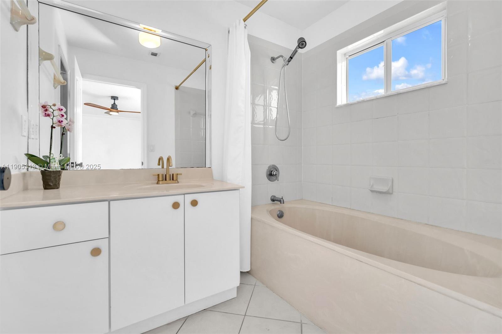 POD 14 AT MONARCH LAKES - Residential Lease