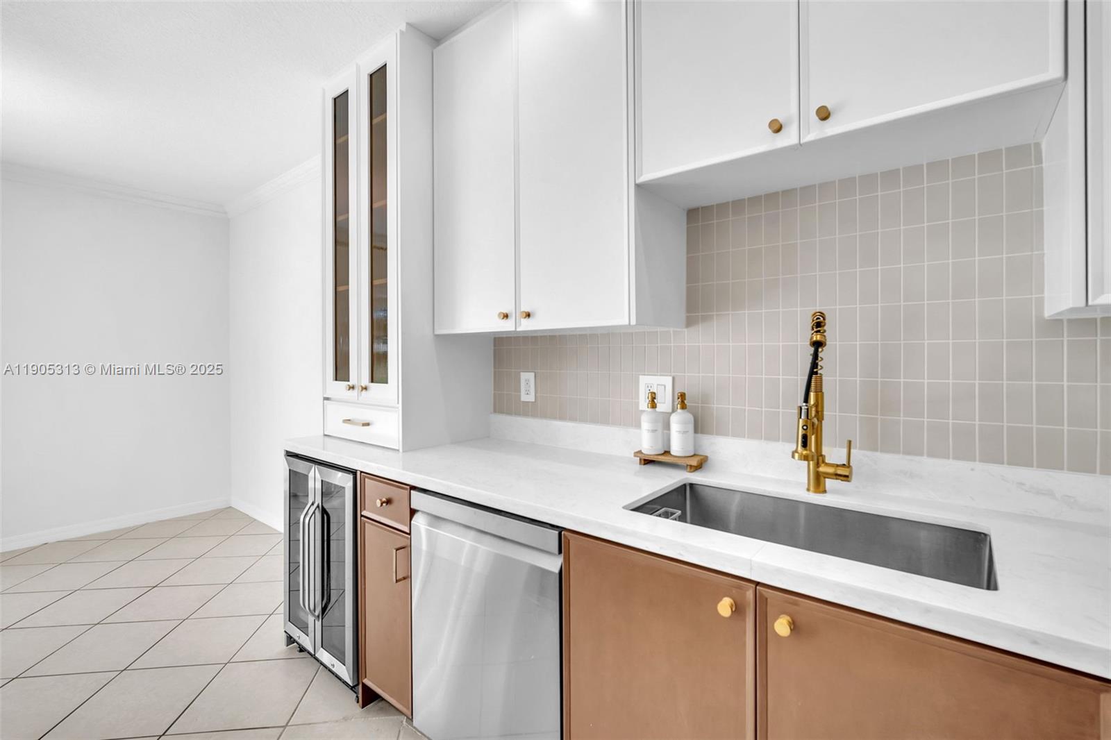 POD 14 AT MONARCH LAKES - Residential Lease