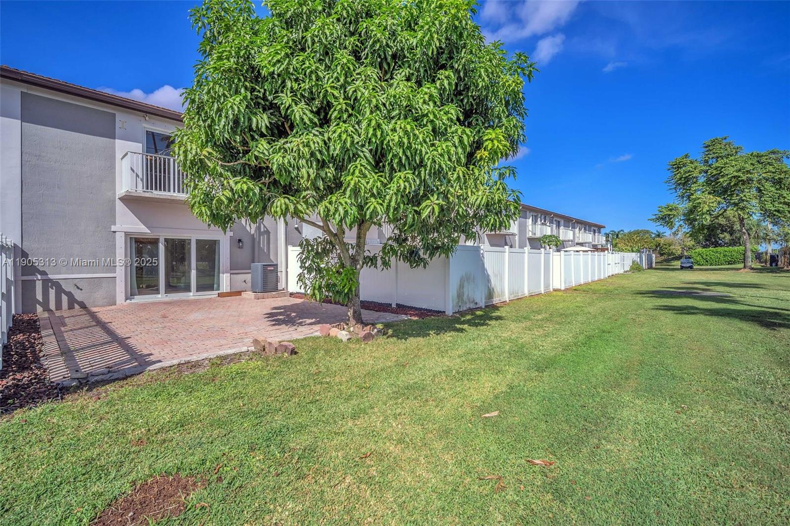 POD 14 AT MONARCH LAKES - Residential Lease