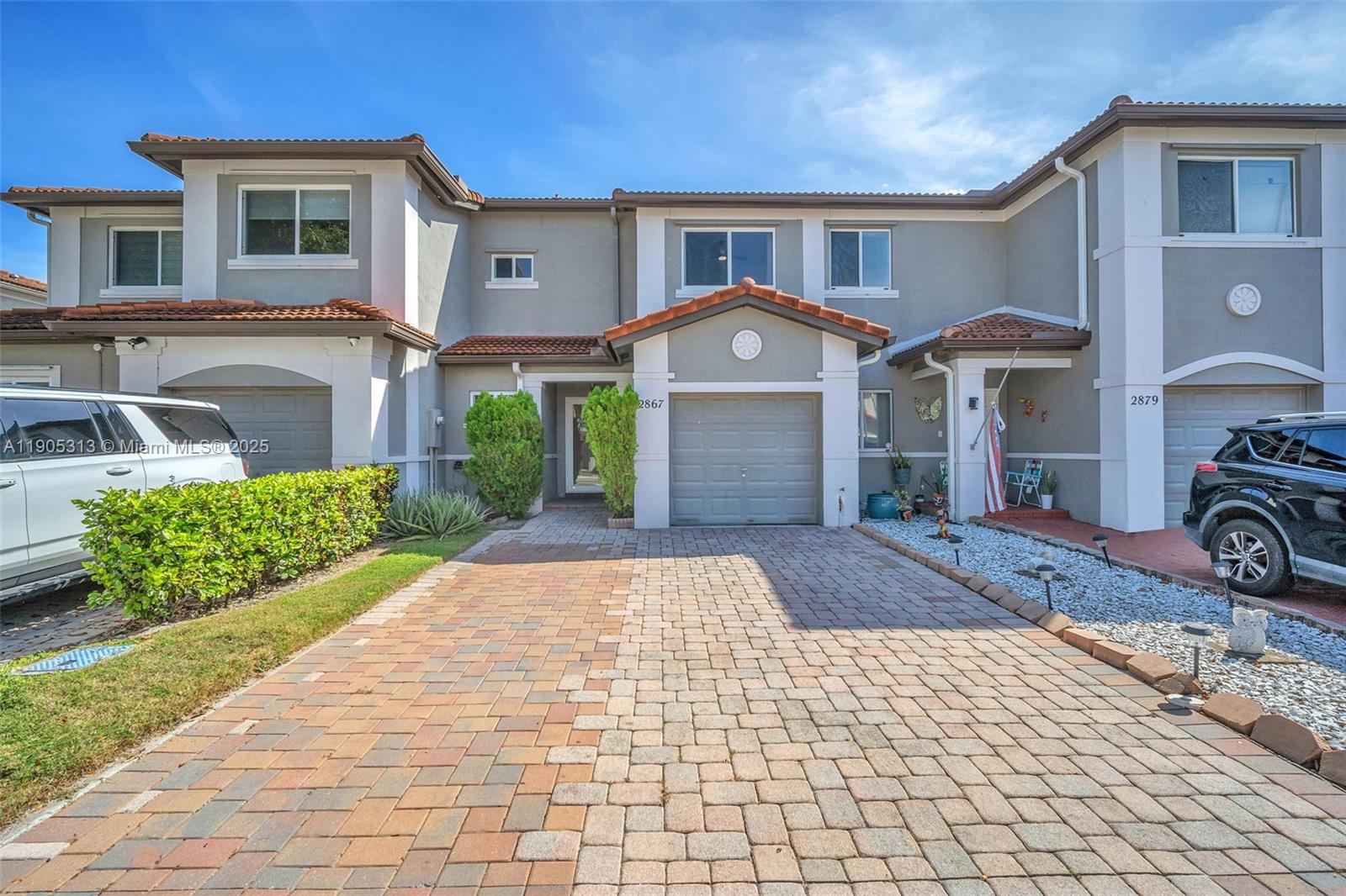 POD 14 AT MONARCH LAKES - Residential Lease