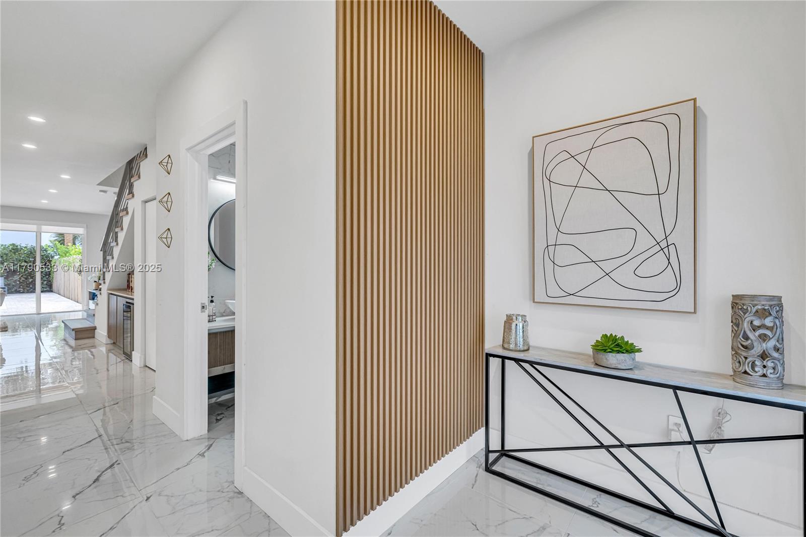 LAUDERDALE - Residential Lease