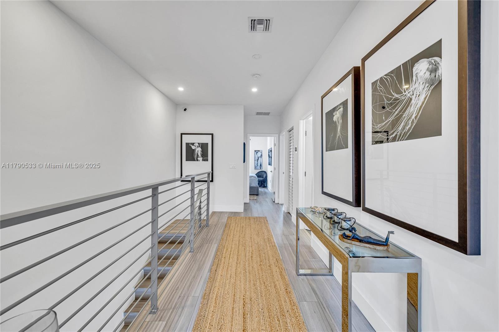 LAUDERDALE - Residential Lease