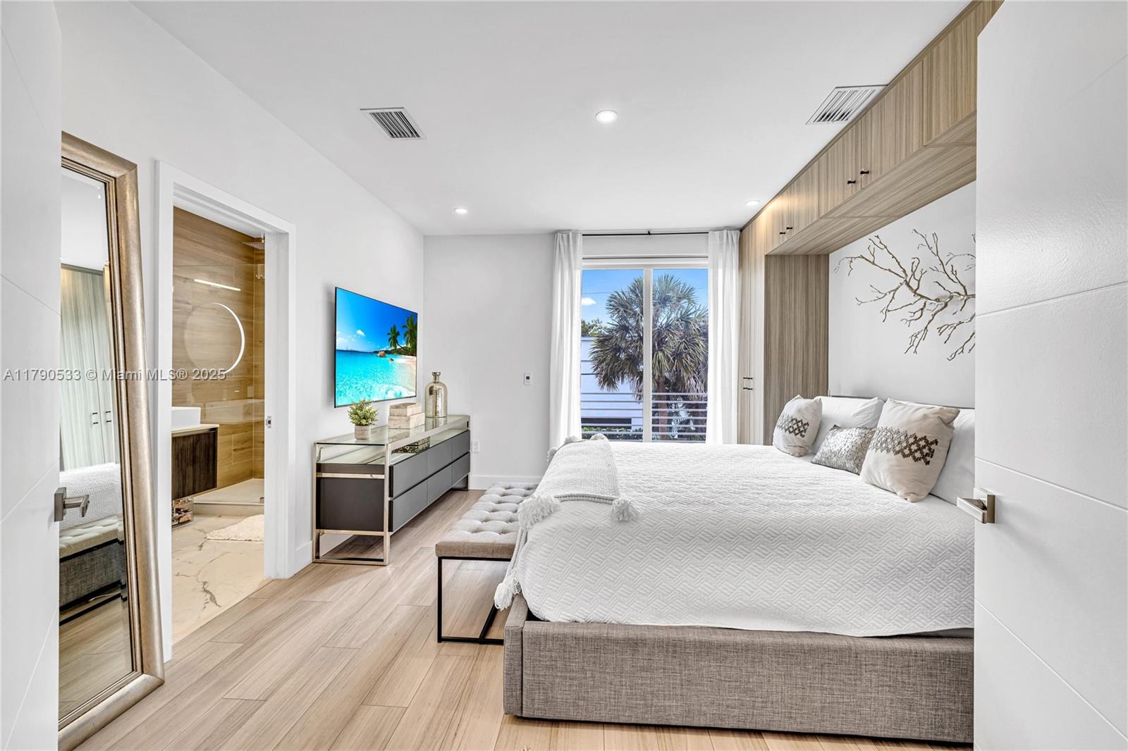 LAUDERDALE - Residential Lease