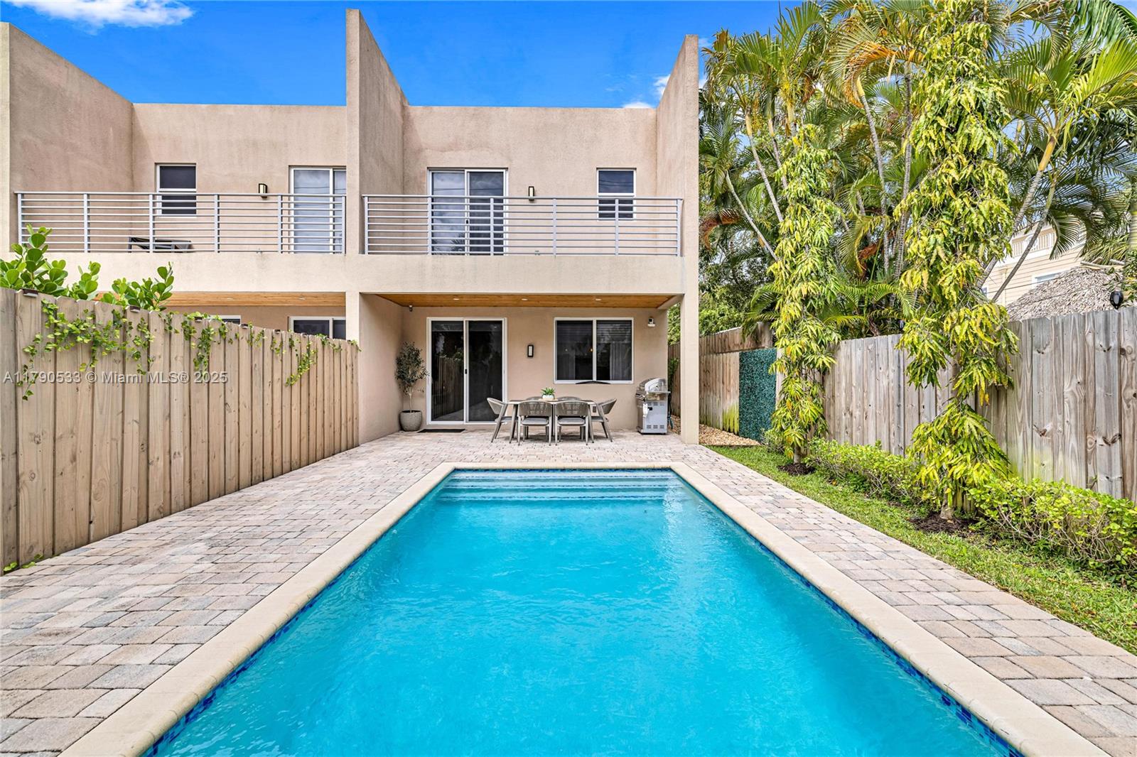 LAUDERDALE - Residential Lease