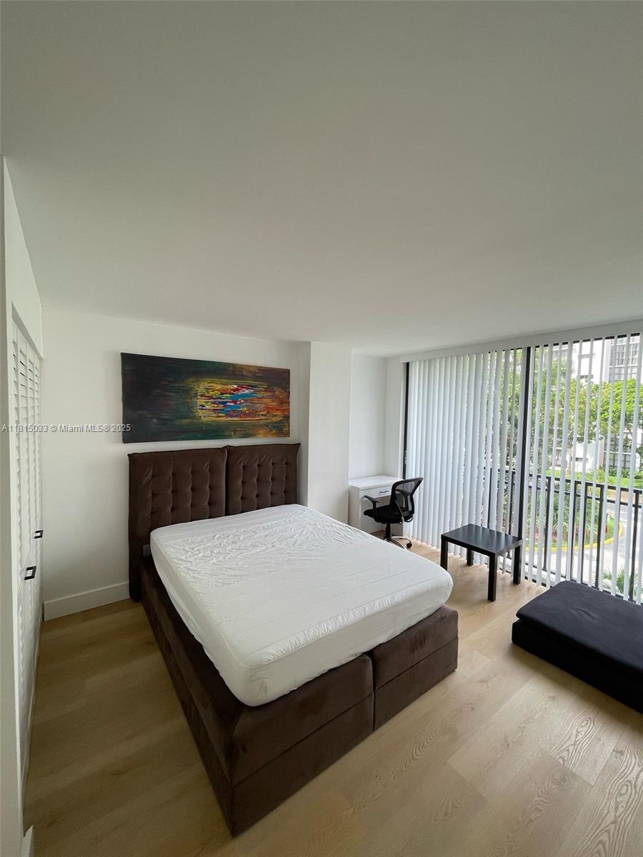 PLAZA OF AMERICAS CONDO P - Residential