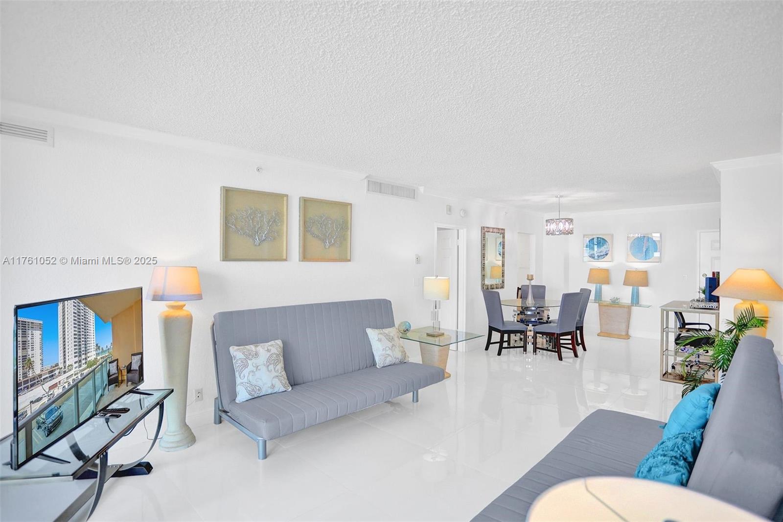 WAVE CONDO - Residential Lease