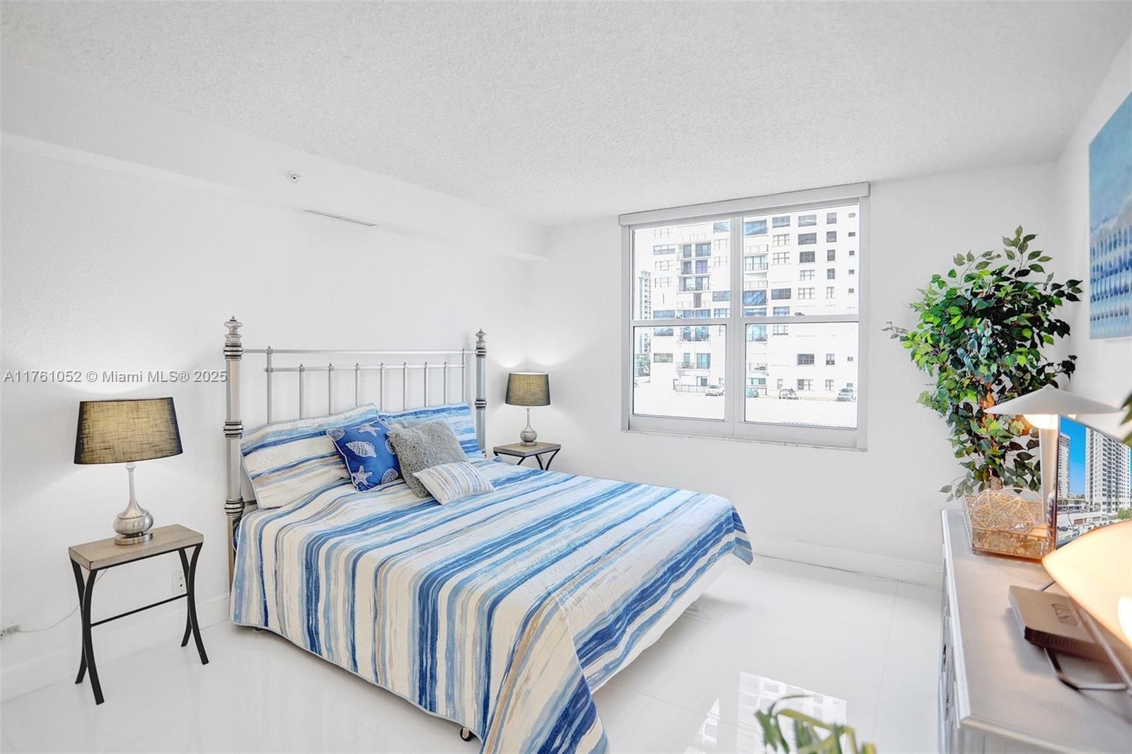 WAVE CONDO - Residential Lease