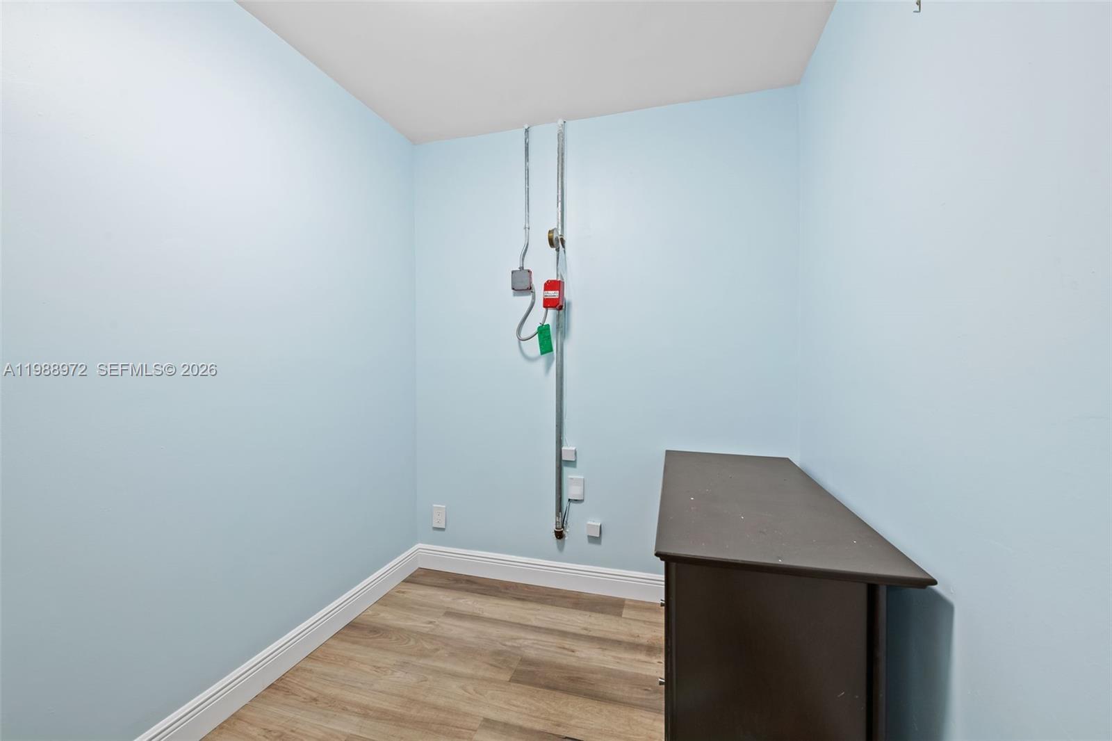 COUNTRY CLUB VILLAGE SEC - Residential