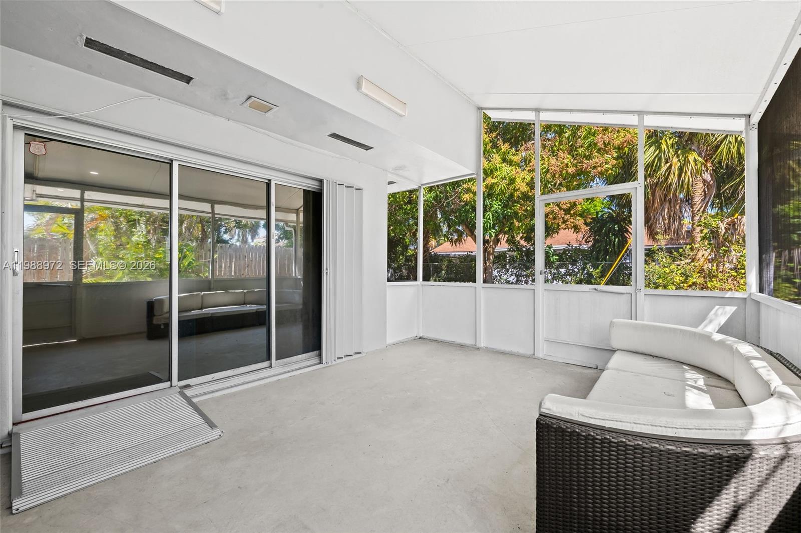 COUNTRY CLUB VILLAGE SEC - Residential