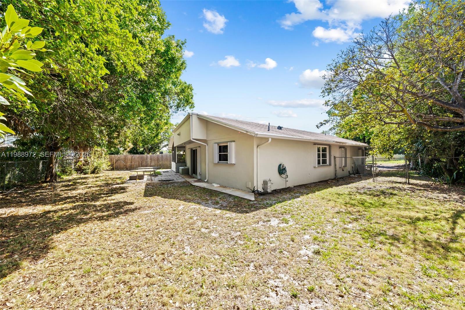 COUNTRY CLUB VILLAGE SEC - Residential