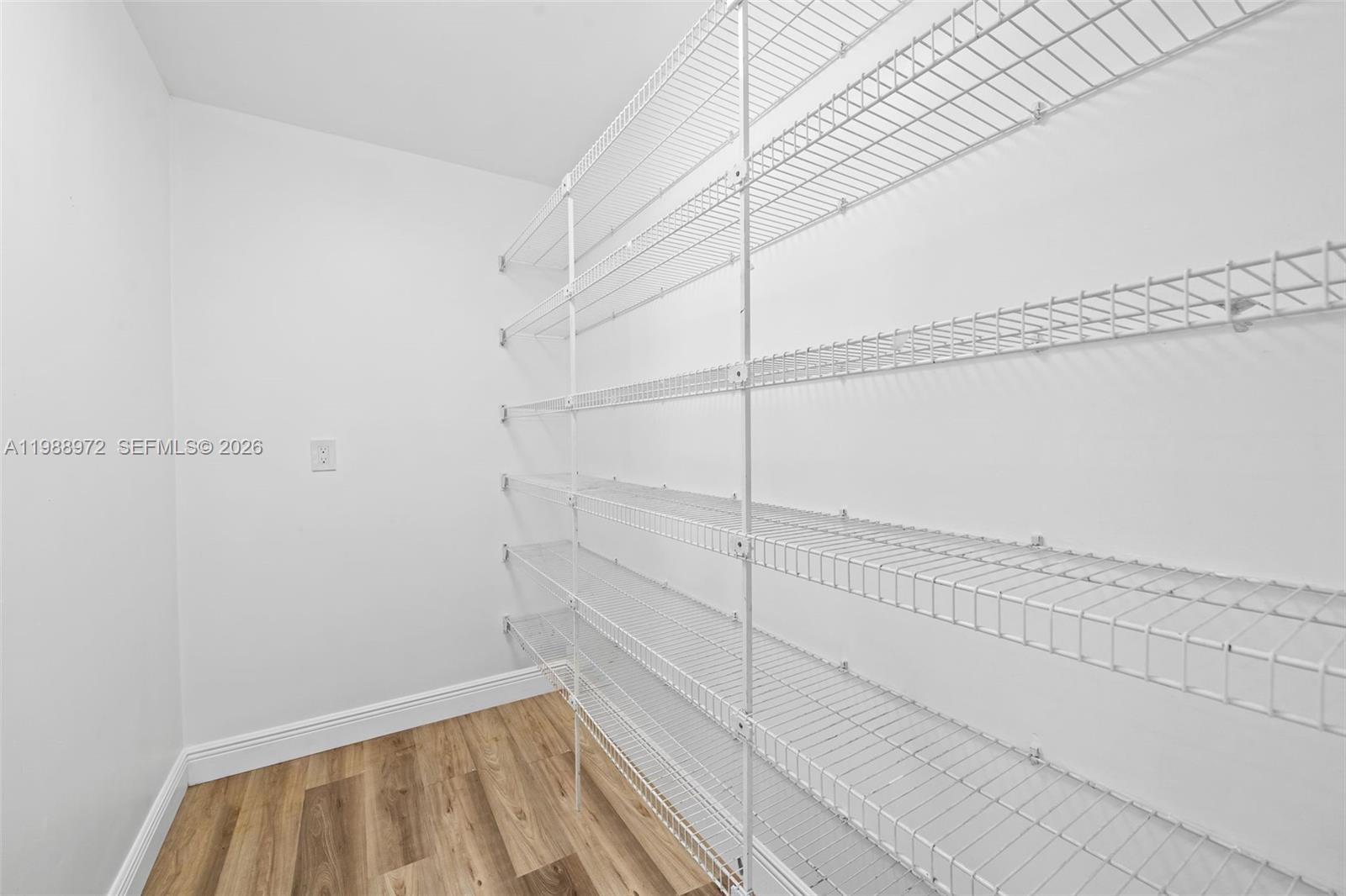 COUNTRY CLUB VILLAGE SEC - Residential