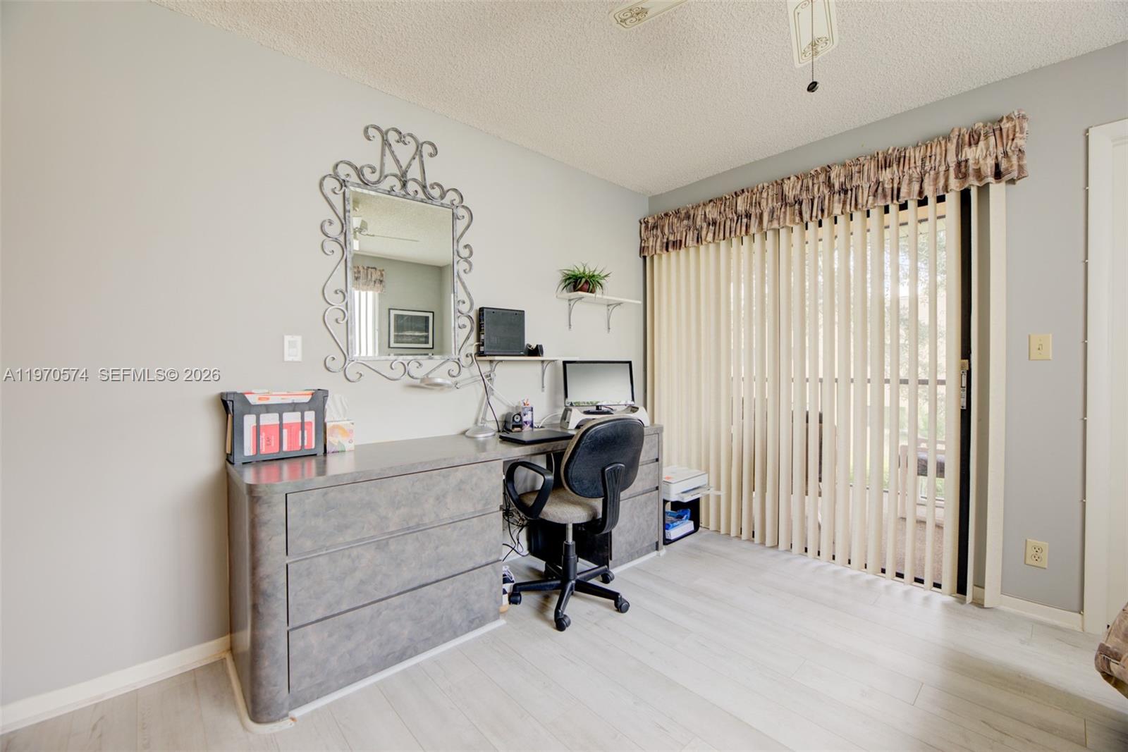 ASHLAND F CONDO - Residential