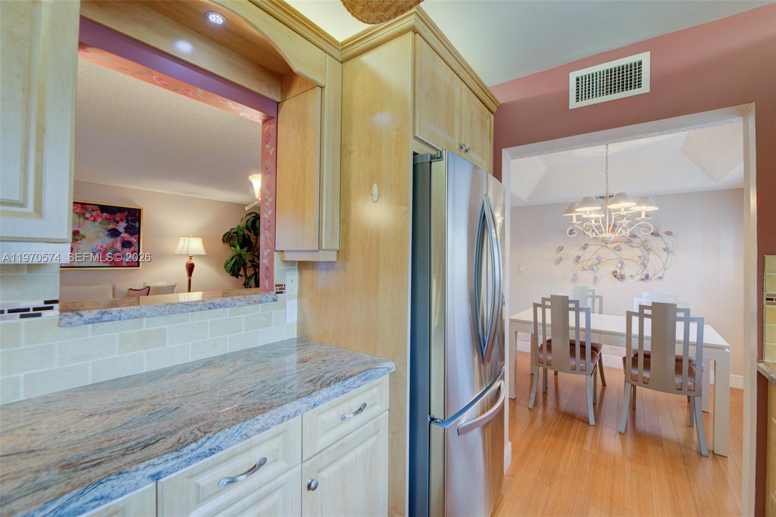 ASHLAND F CONDO - Residential