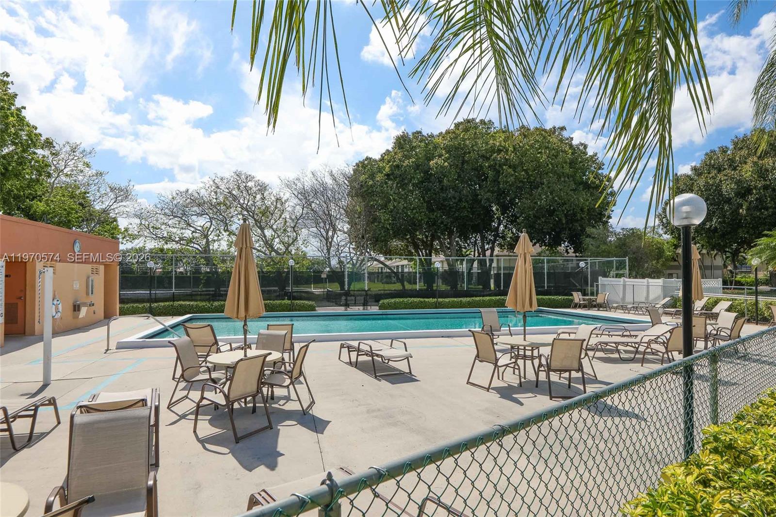 ASHLAND F CONDO - Residential