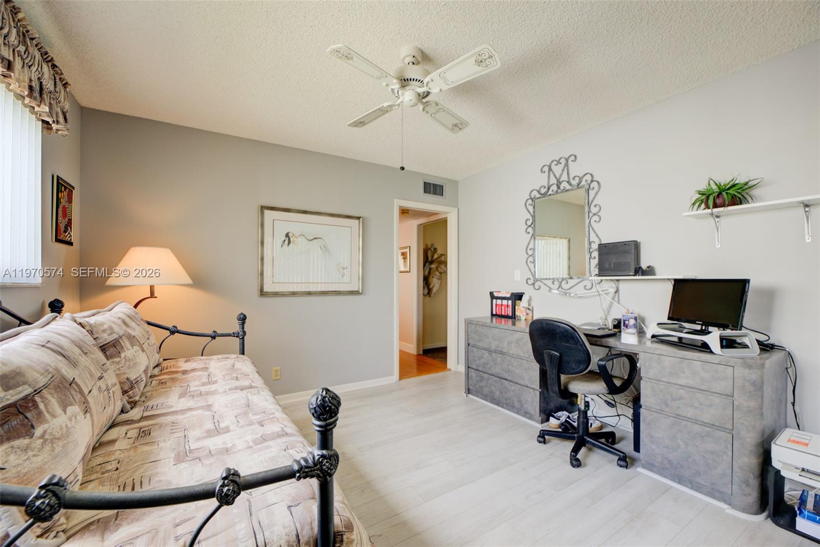 ASHLAND F CONDO - Residential