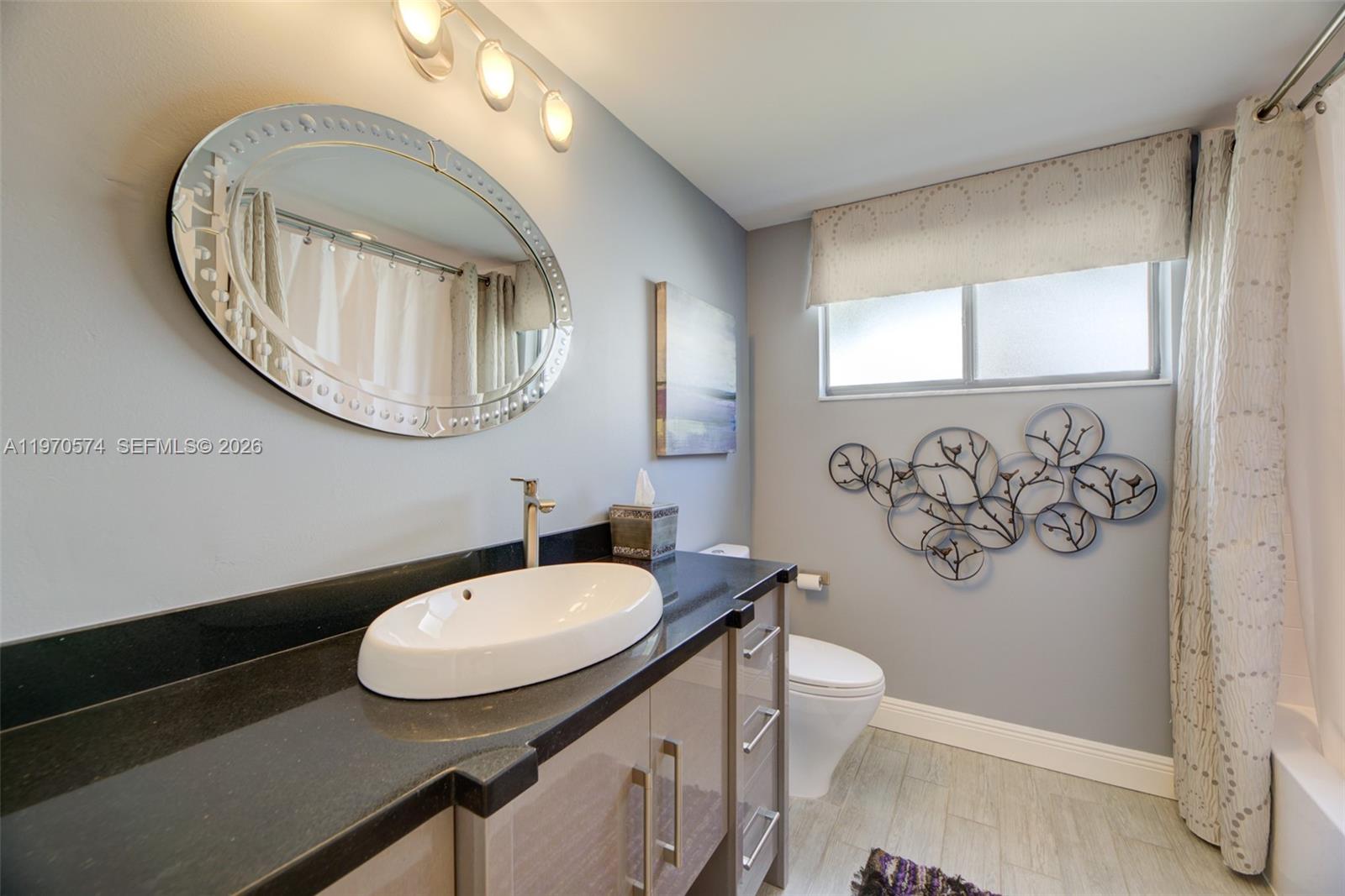 ASHLAND F CONDO - Residential