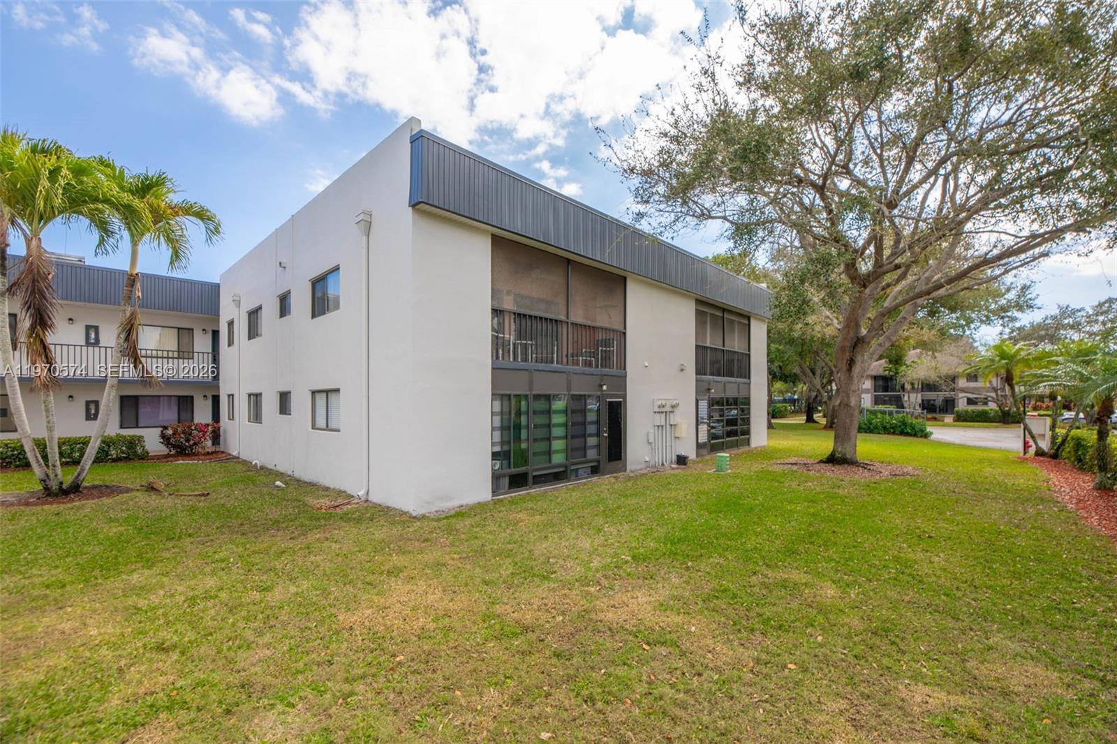 ASHLAND F CONDO - Residential