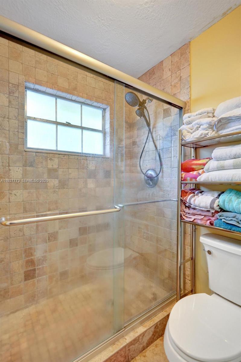 WOODLAKE SHORES - Residential