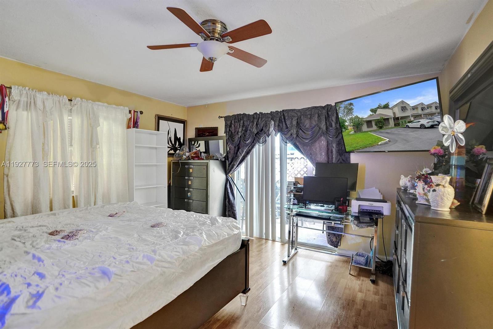 WOODLAKE SHORES - Residential