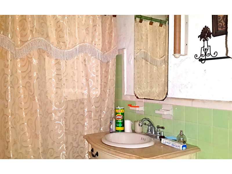 32 55 40 WEST PERRINE ADD - Residential