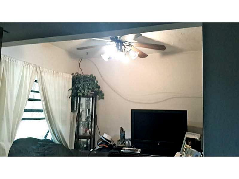 32 55 40 WEST PERRINE ADD - Residential