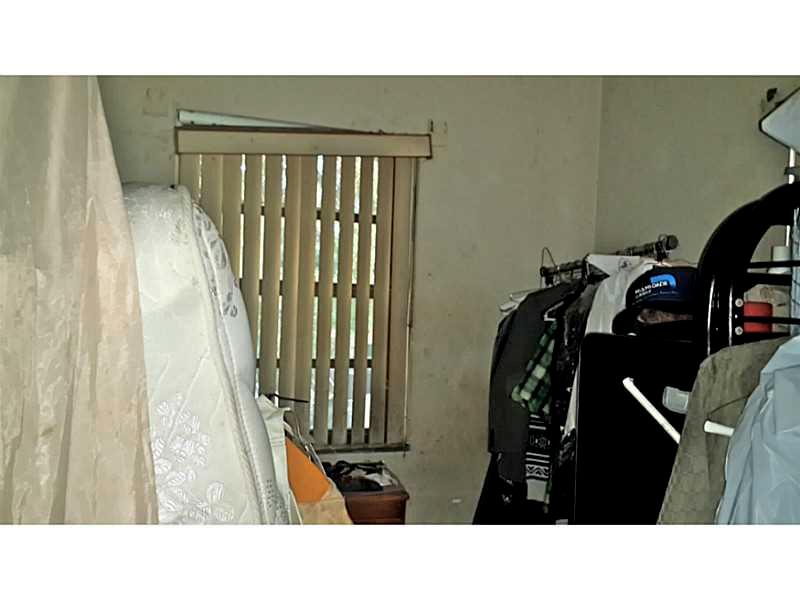 32 55 40 WEST PERRINE ADD - Residential