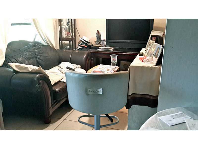 32 55 40 WEST PERRINE ADD - Residential