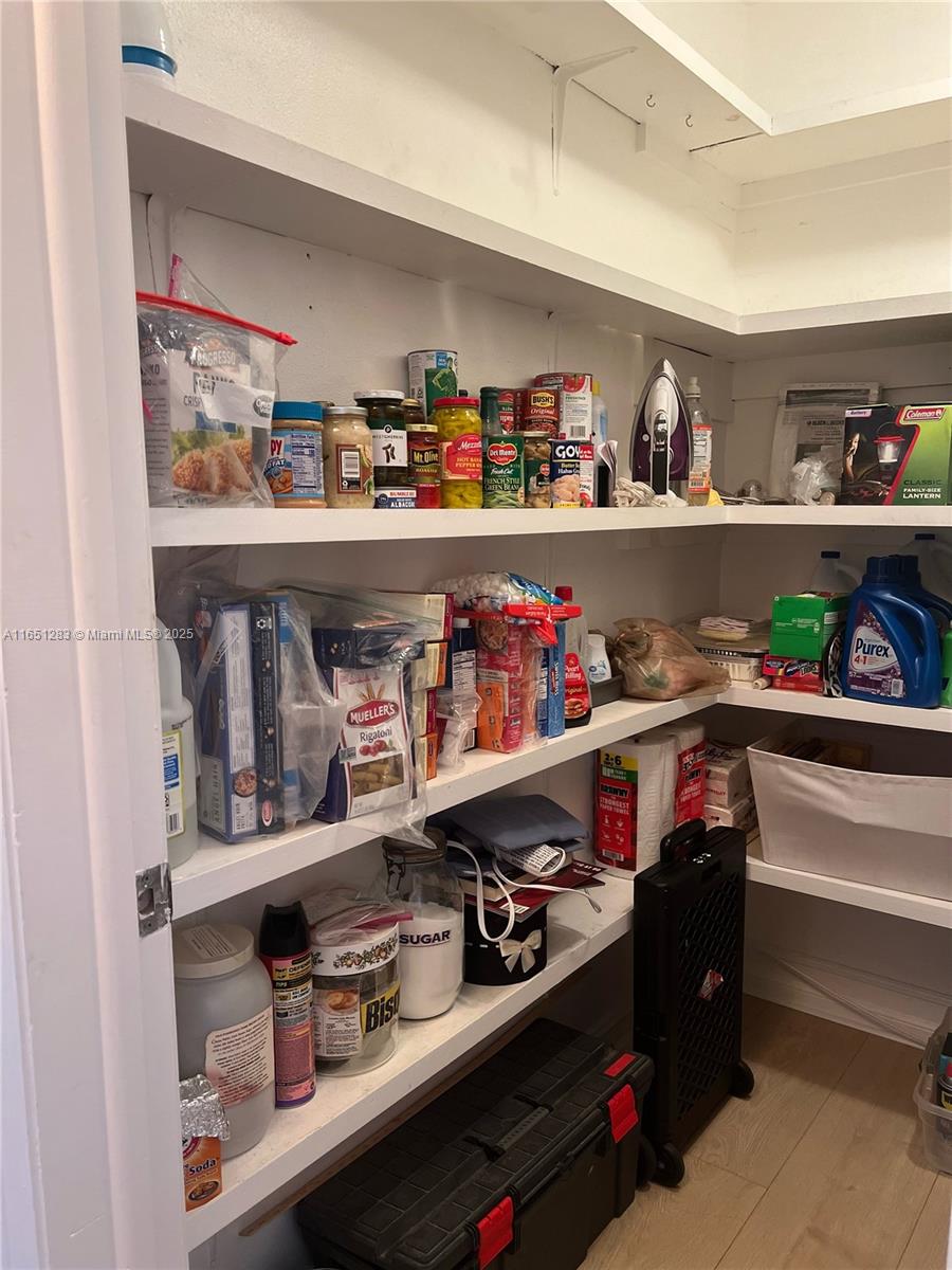 GOLDEN ISLES CONDO APTS - Residential