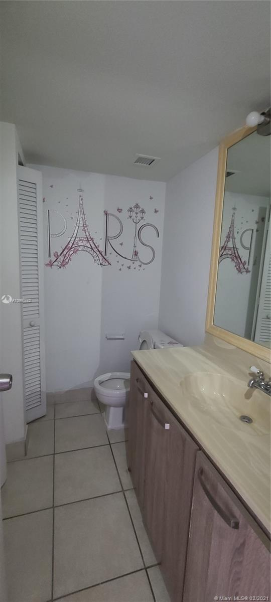 SAILBOAT CAY CONDO - Residential Lease