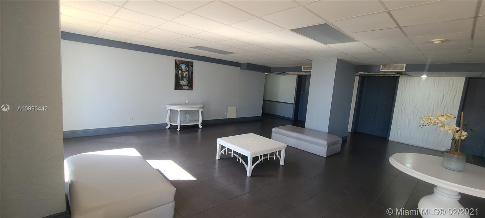 SAILBOAT CAY CONDO - Residential Lease