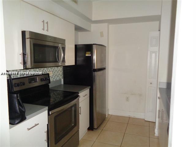 EL-AD RESIDENCES AT MIRAM - Residential Lease