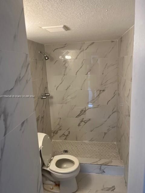 Condominium in Hialeah FL 942 37th Ter Ter 19.jpg