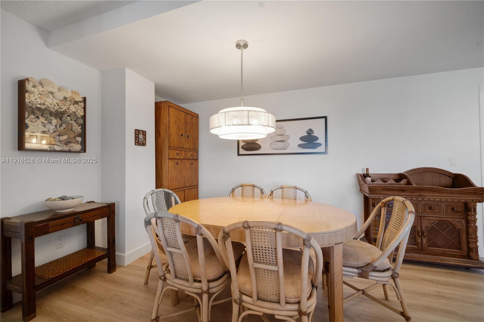 THE PALMS OF KEY BISCAYNE - Residential Lease