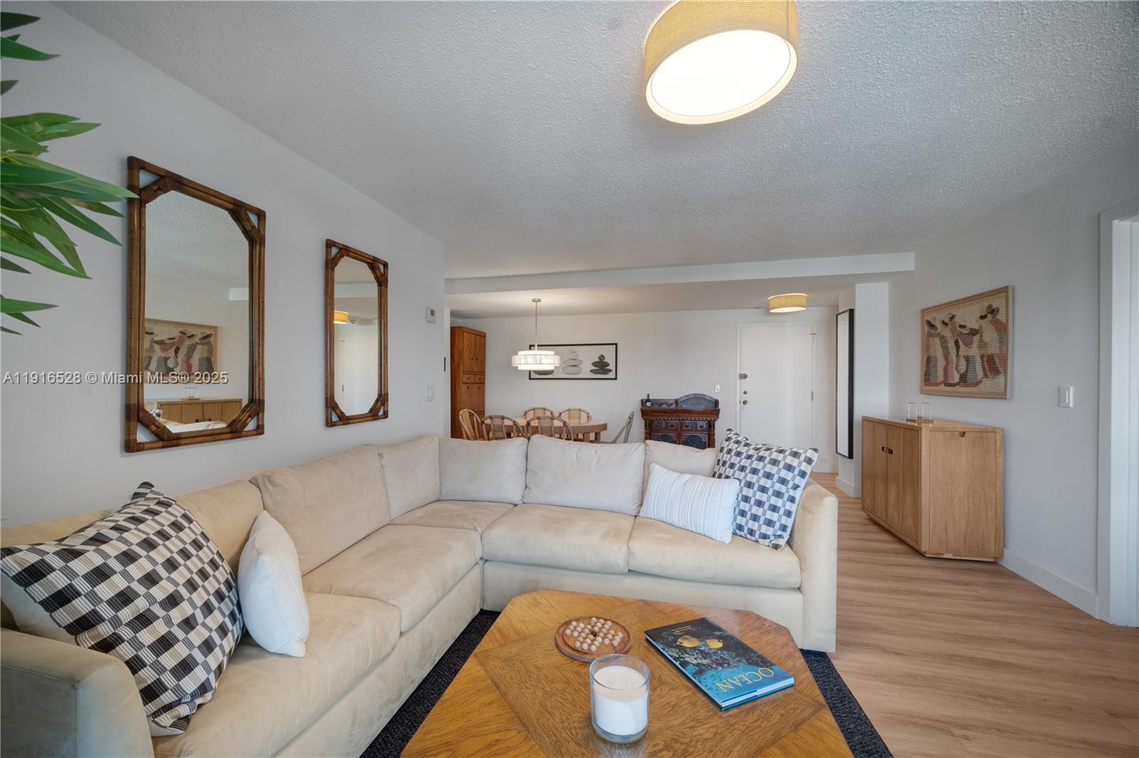 THE PALMS OF KEY BISCAYNE - Residential Lease