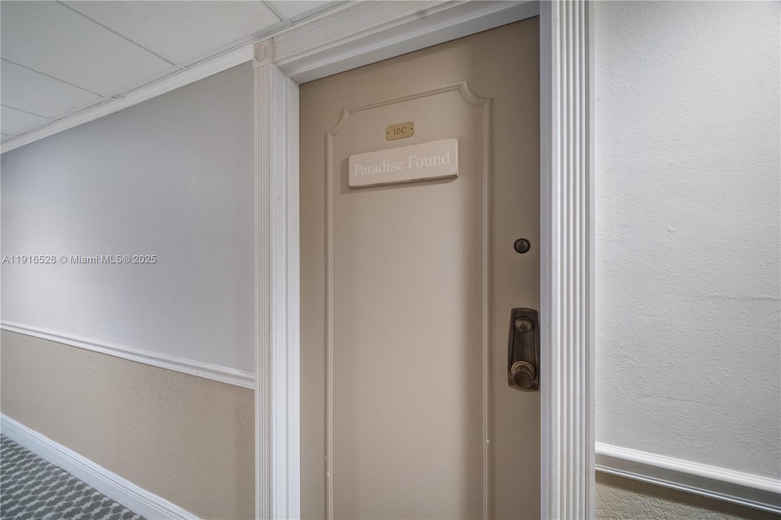 THE PALMS OF KEY BISCAYNE - Residential Lease