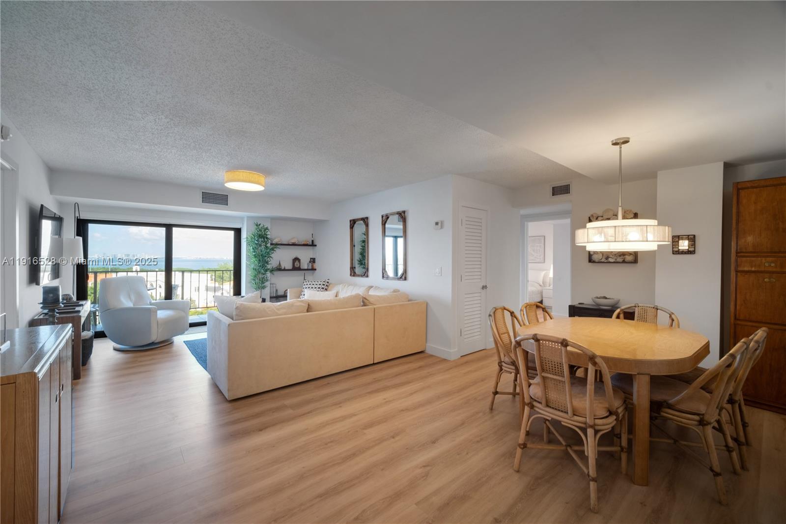 THE PALMS OF KEY BISCAYNE - Residential Lease