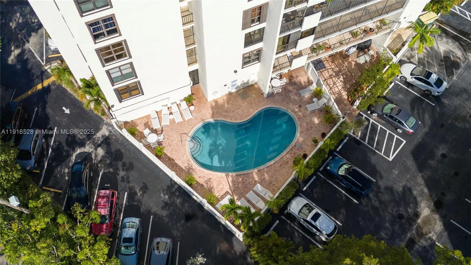 Key Biscayne, Florida 33149, United States, 2 Bedrooms Bedrooms, ,2 BathroomsBathrooms,Residential,Active,245215