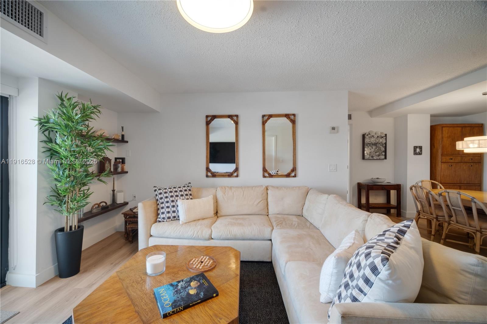 THE PALMS OF KEY BISCAYNE - Residential Lease