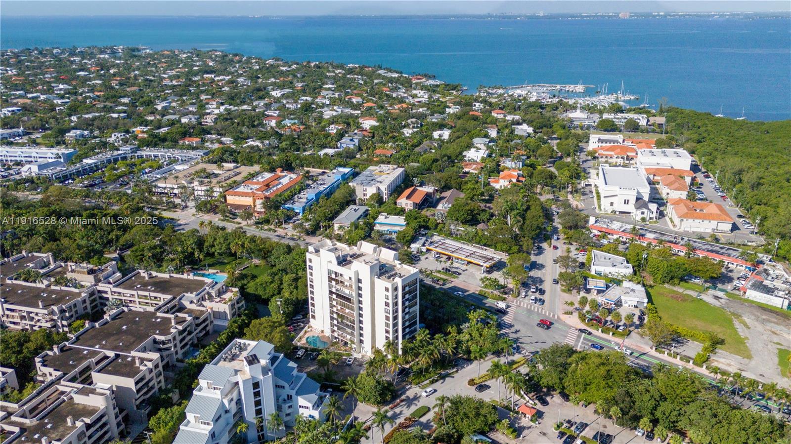 THE PALMS OF KEY BISCAYNE - Residential Lease