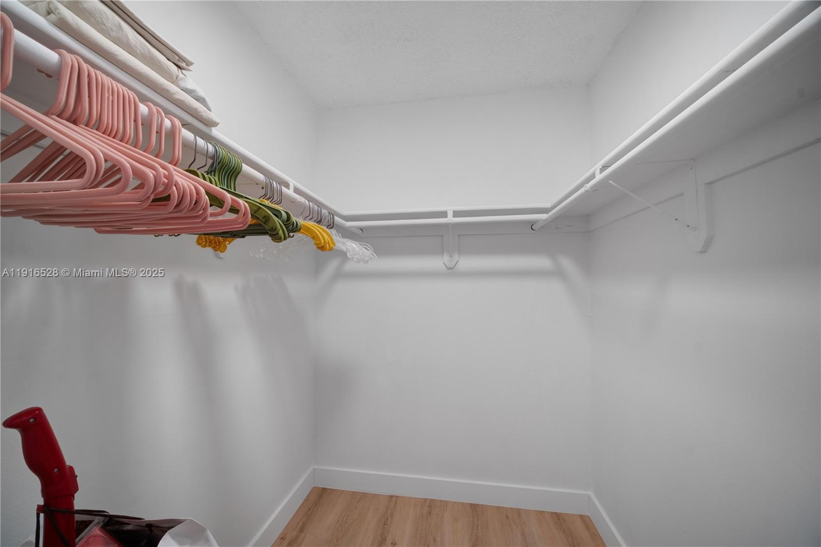 THE PALMS OF KEY BISCAYNE - Residential Lease