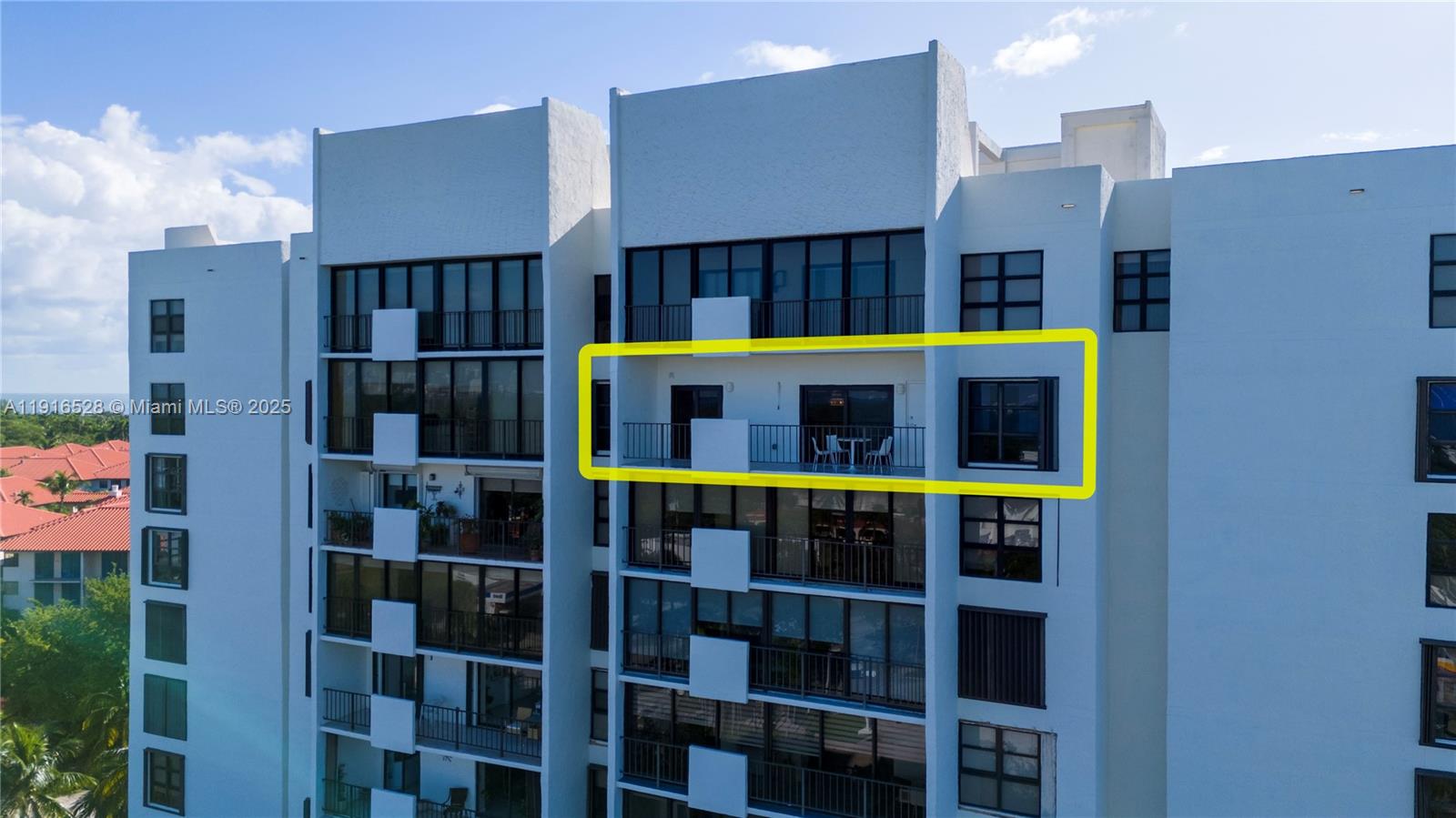 THE PALMS OF KEY BISCAYNE - Residential Lease