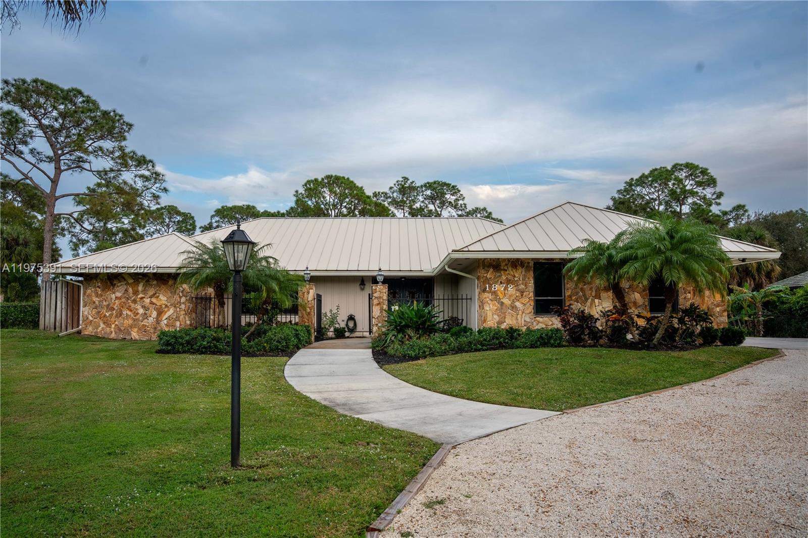 THE LINKS - Residential