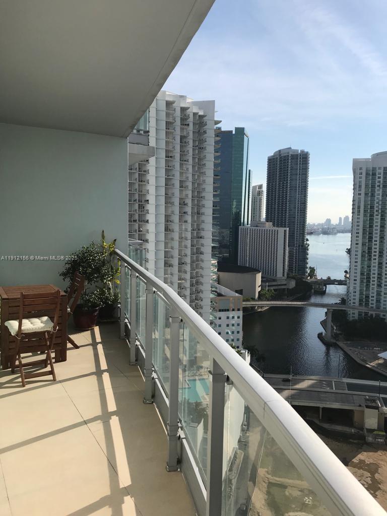 IVY CONDO - Residential Lease