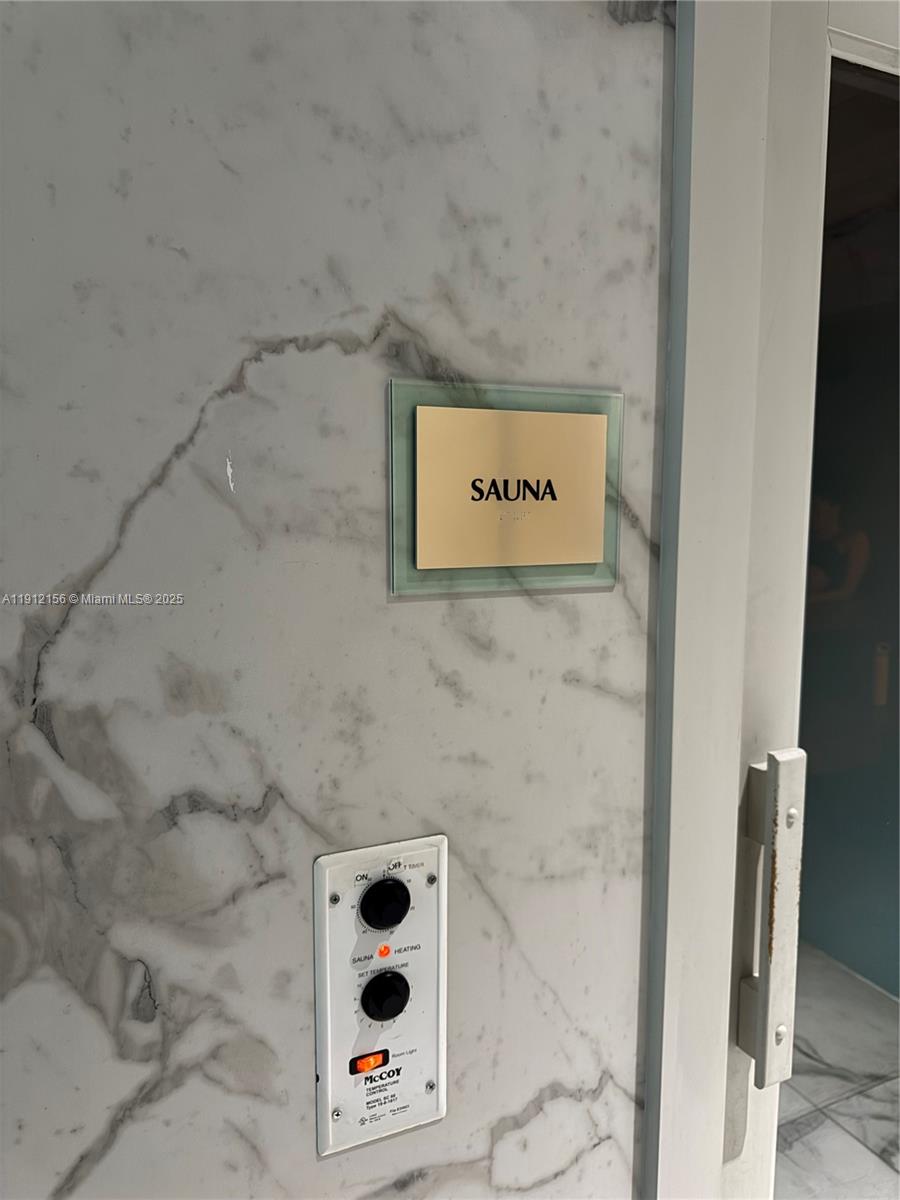 IVY CONDO - Residential Lease